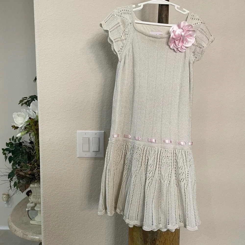 American Girl Sparkle Ivory woven Sz 10 dress A cutie pink brooch & woven ribbon